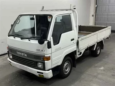 Toyota HIACE TRUCK