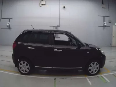 Mazda VERISA