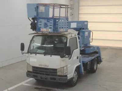 Isuzu ELF