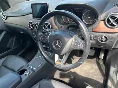 Mercedes-Benz B CLASS