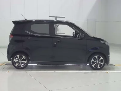 Mitsubishi EK X