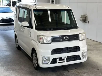 Toyota PIXIS MEGA