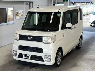 Toyota PIXIS MEGA