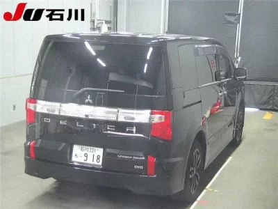 Mitsubishi DELICA D5