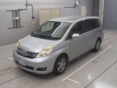 Toyota ISIS