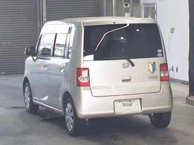 Daihatsu MOVE CONTE