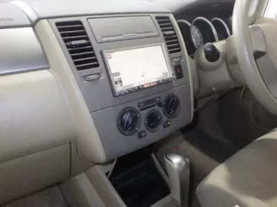 Nissan TIIDA LATIO