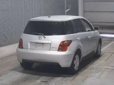 Toyota IST