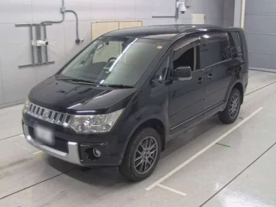 Mitsubishi DELICA D5