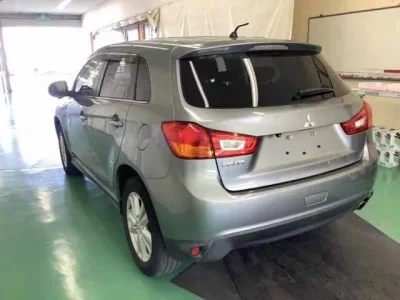 Mitsubishi RVR