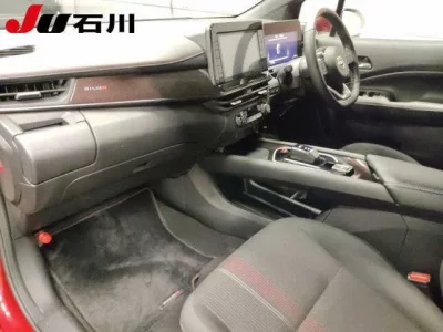 Nissan AURA