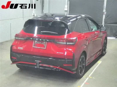 Nissan AURA