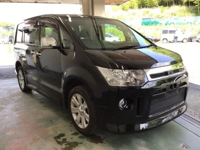 Mitsubishi DELICA D5