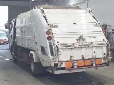 Mitsubishi FUSO FIGHTER
