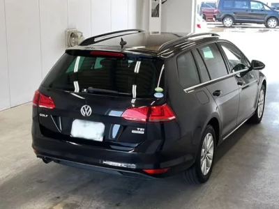 Volkswagen GOLF VARIANT