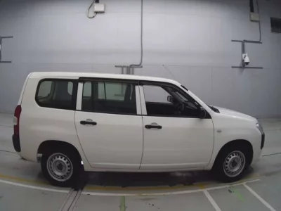 Toyota SUCCEED