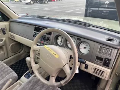 Nissan RASHEEN
