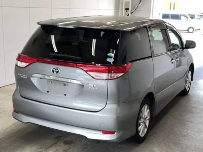 Toyota ESTIMA HYBRID