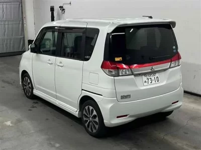 Mitsubishi DELICA D2