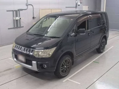 Mitsubishi DELICA D5