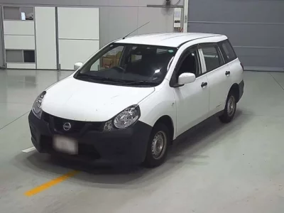 Nissan AD