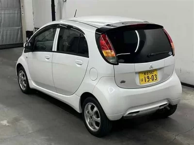 Mitsubishi I