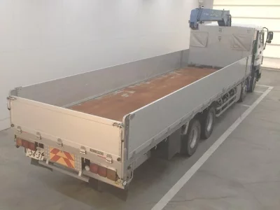 Isuzu TRUCK
