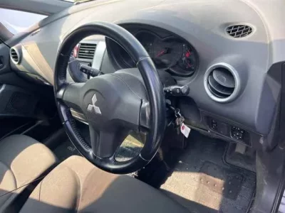 Mitsubishi COLT PLUS