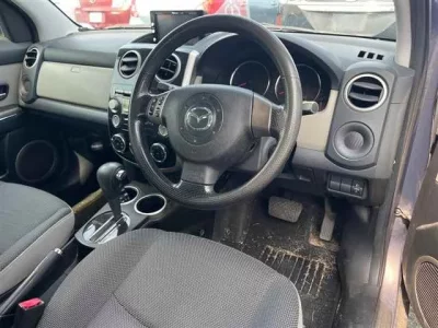 Mazda VERISA