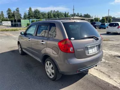 Mazda VERISA