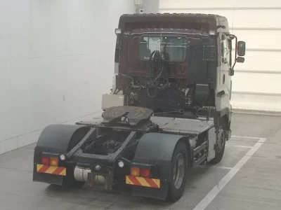 Isuzu TRUCK