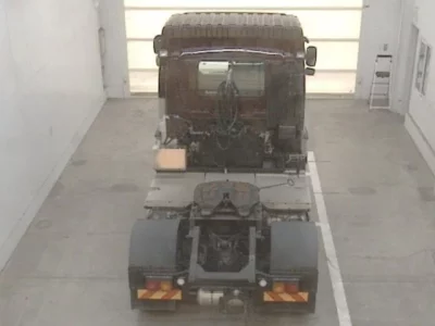 Isuzu TRUCK