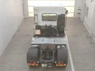 Isuzu TRUCK