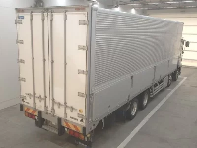 Isuzu TRUCK