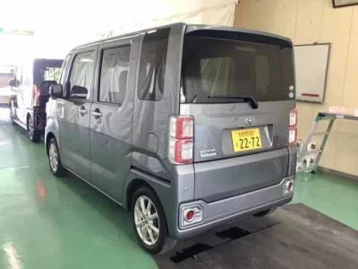 Toyota PIXIS MEGA