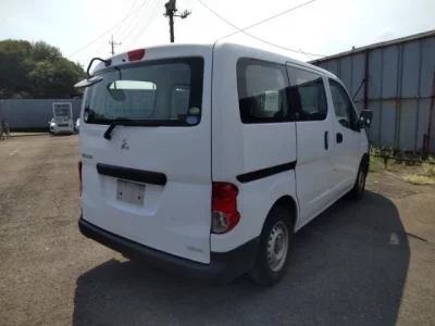 Mitsubishi DELICA