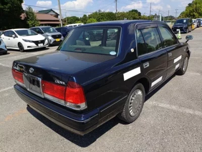 Toyota CROWN COMFORT
