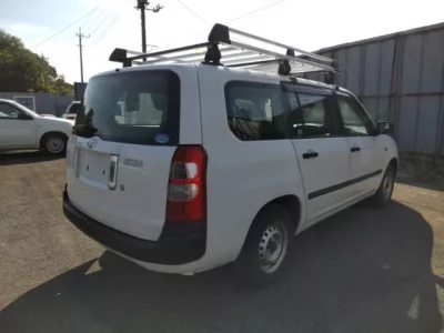 Toyota SUCCEED
