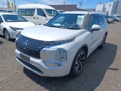 Mitsubishi OUTLANDER PHEV