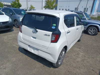Daihatsu MIRA E S