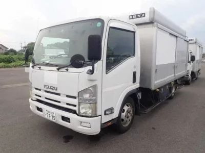 Isuzu ELF