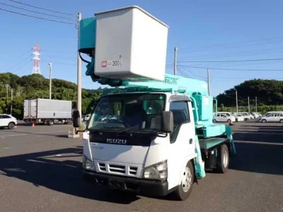 Isuzu ELF
