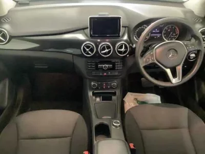 Mercedes-Benz B CLASS