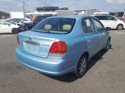 Toyota PLATZ