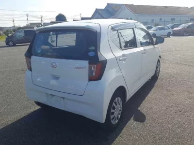 Daihatsu MIRA E S