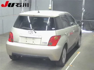 Toyota IST