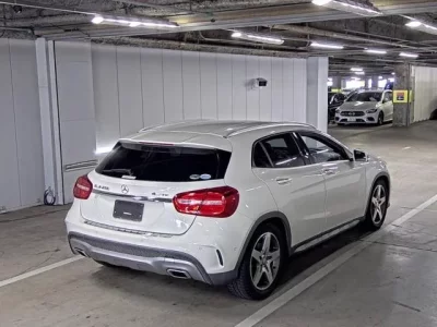 Mercedes-Benz GLA CLASS