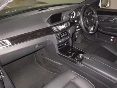 Mercedes-Benz E CLASS WAGON