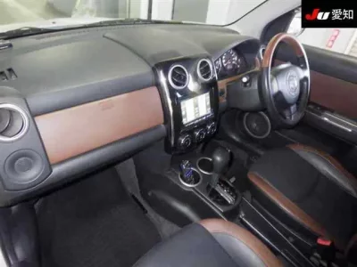 Mazda VERISA