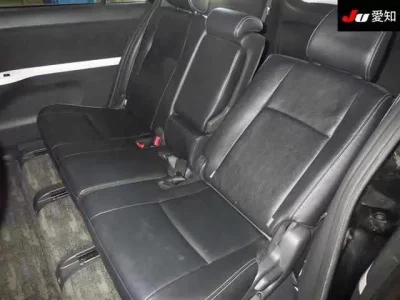 Toyota ISIS